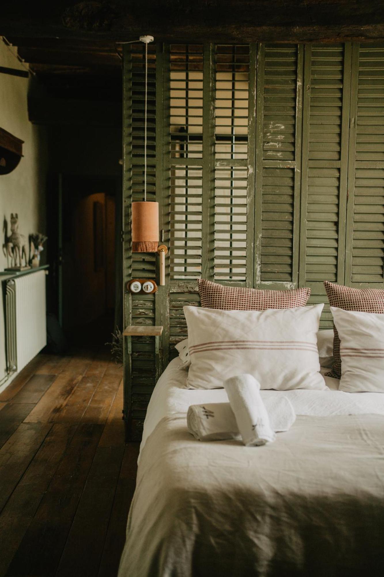 Mas El Mir Guest House รีโปลล์ ภายนอก รูปภาพ